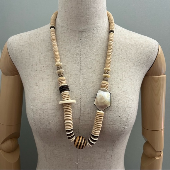 Colorful Wooden Safari Ethnic Bohemian Vintage Necklace Assortment - Picture 8 of 11